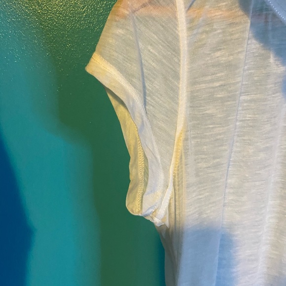 White t-shirt - Picture 3 of 3